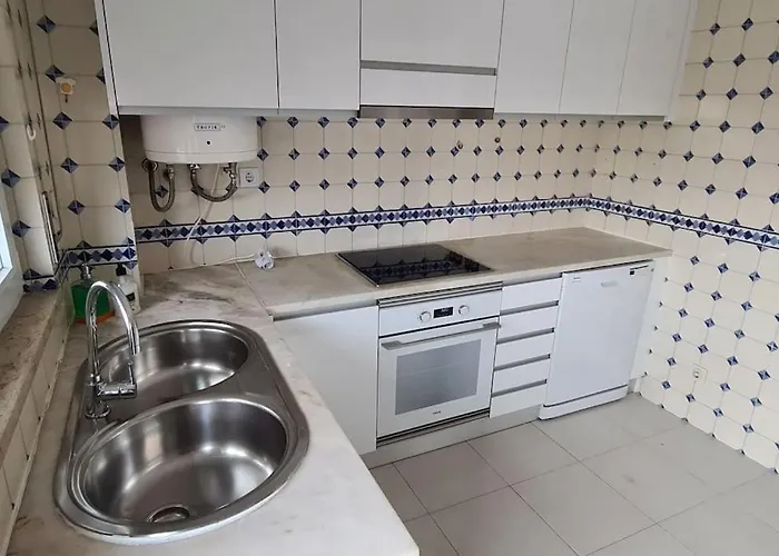 403 - Oura - 2 Bedroom- Sea View Appartement *