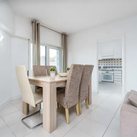 403 - Oura - 2 Bedroom- Sea View *