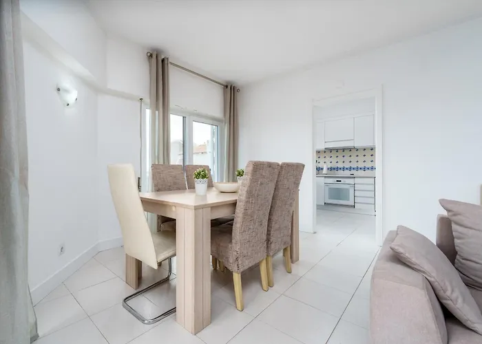 403 - Oura - 2 Bedroom- Sea View *